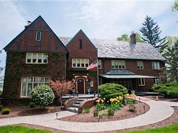 The English Inn Eaton Rapids Buitenkant foto